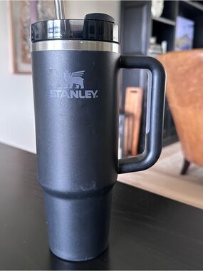 30 oz Stanley Black Insulated Travel Mug with Handle
